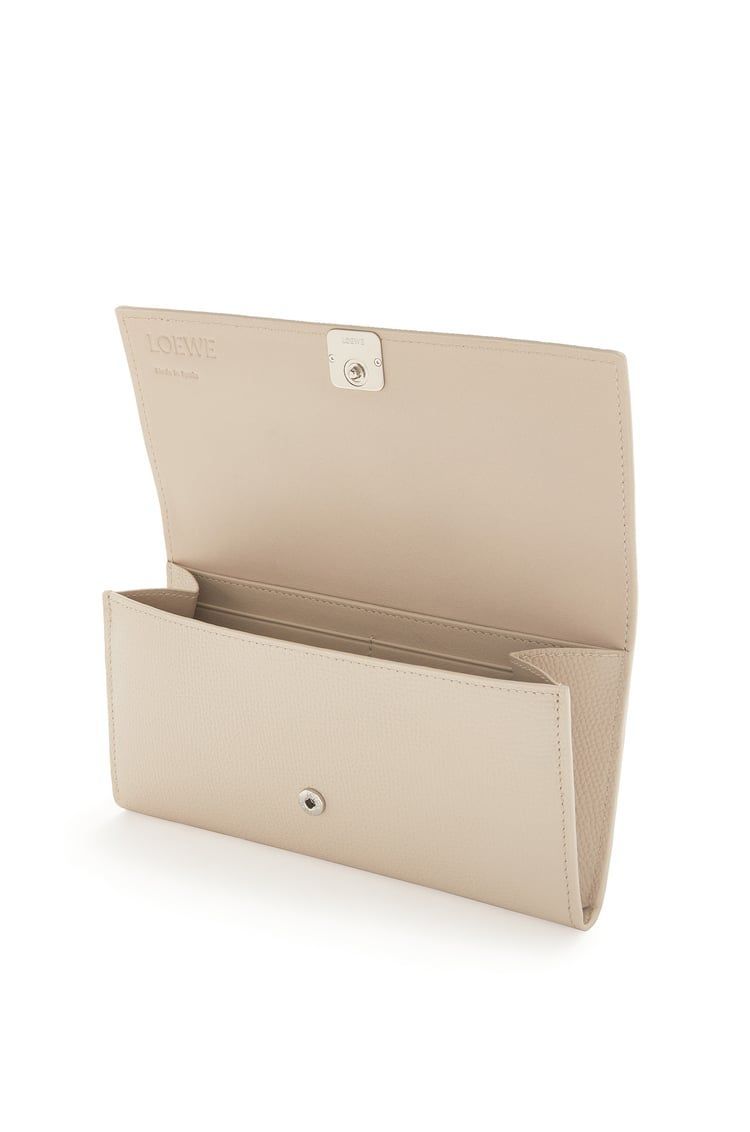 Anagram continental wallet in pebble grain calfskin