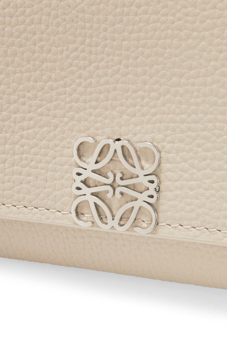 Anagram continental wallet in pebble grain calfskin