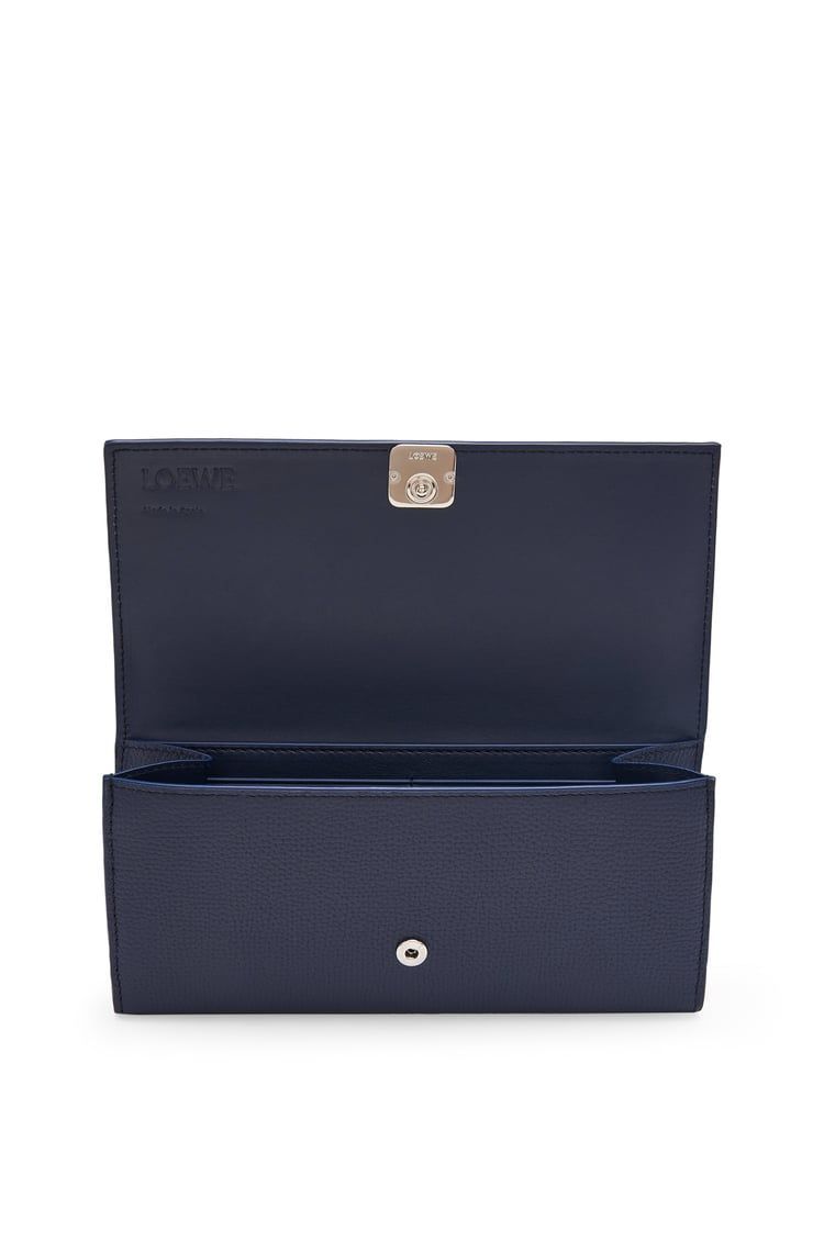 Anagram continental wallet in pebble grain calfskin