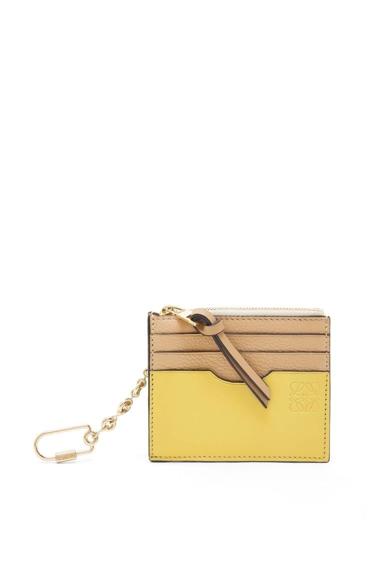 Square cardholder in soft grained calfskin with chain