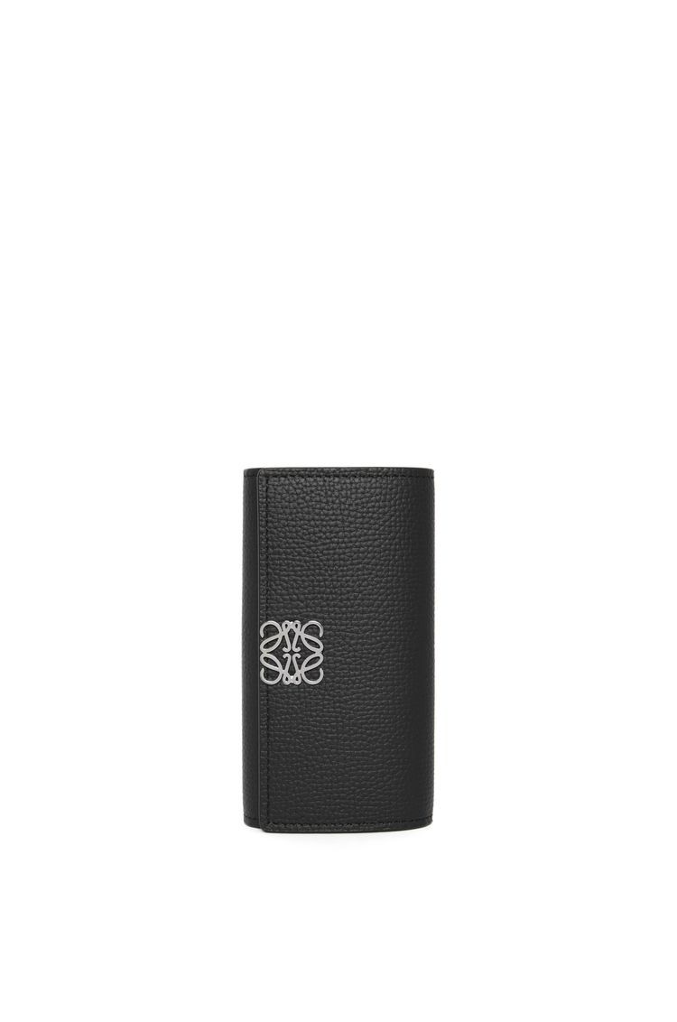 Anagram key case in pebble grain calfskin