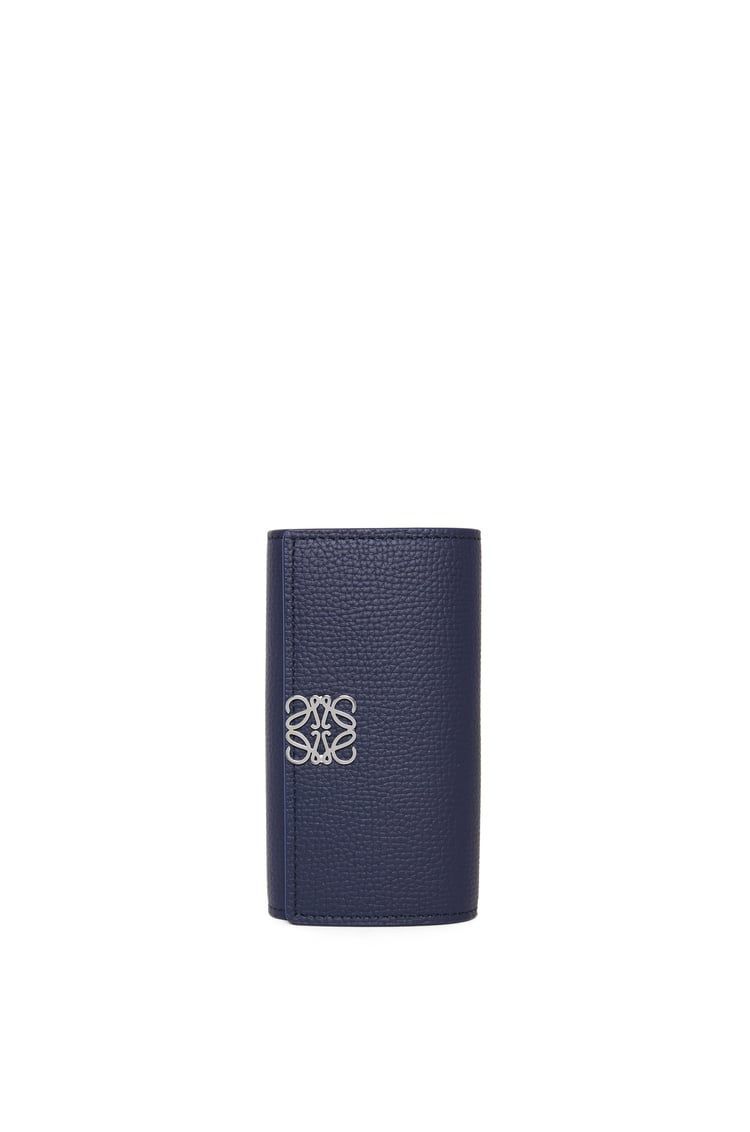 Anagram key case in pebble grain calfskin
