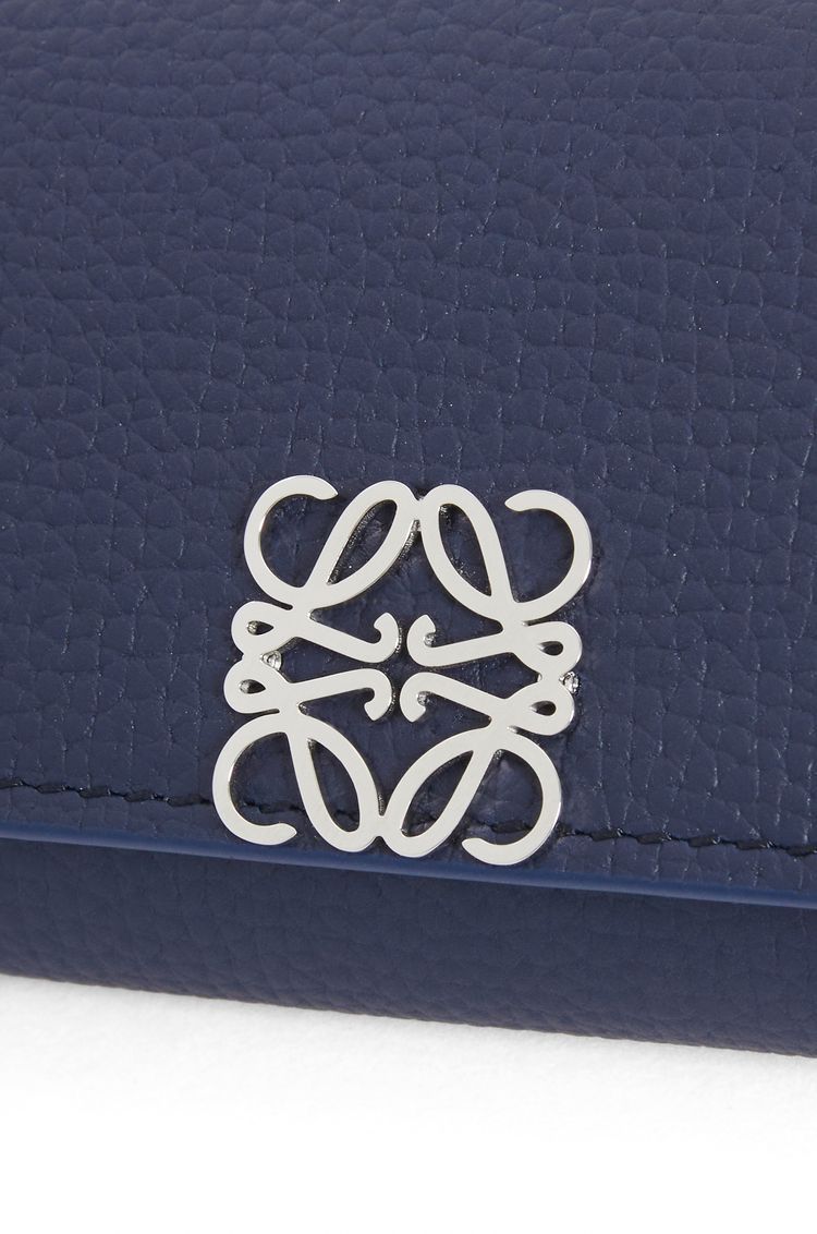 Anagram key case in pebble grain calfskin