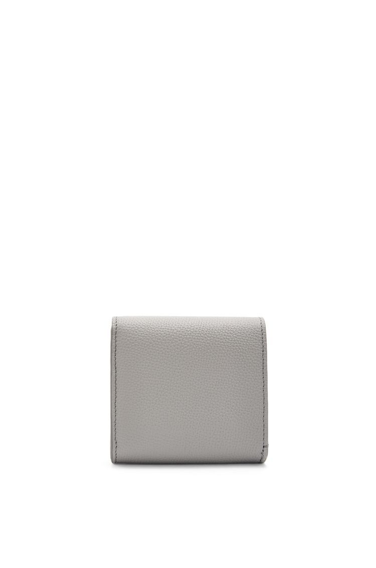Anagram compact flap wallet in pebble grain calfskin
