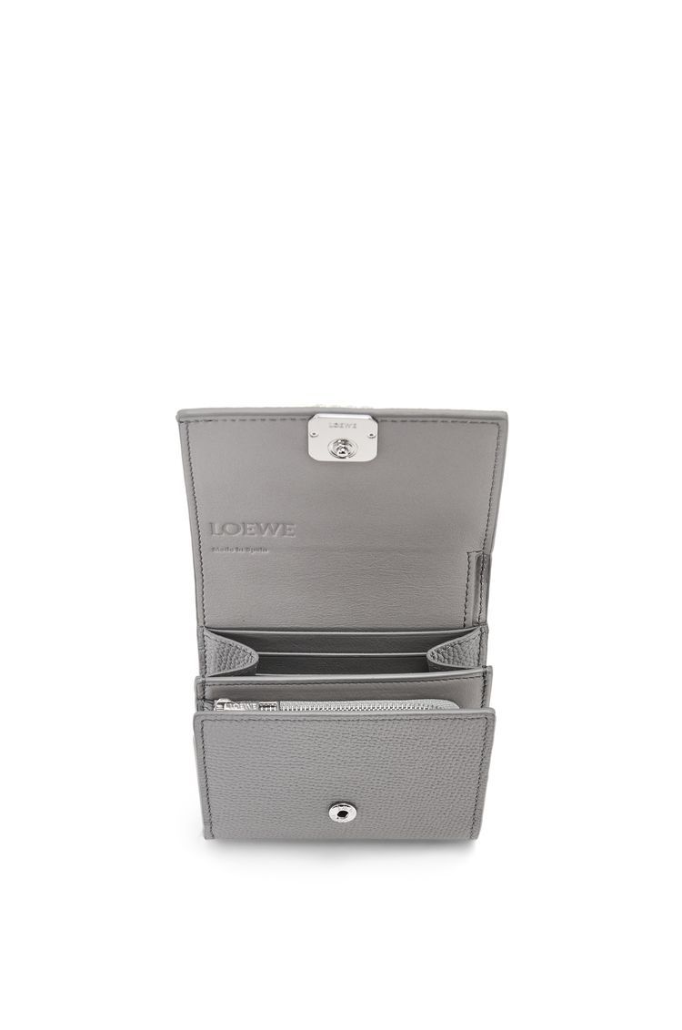 Anagram compact flap wallet in pebble grain calfskin