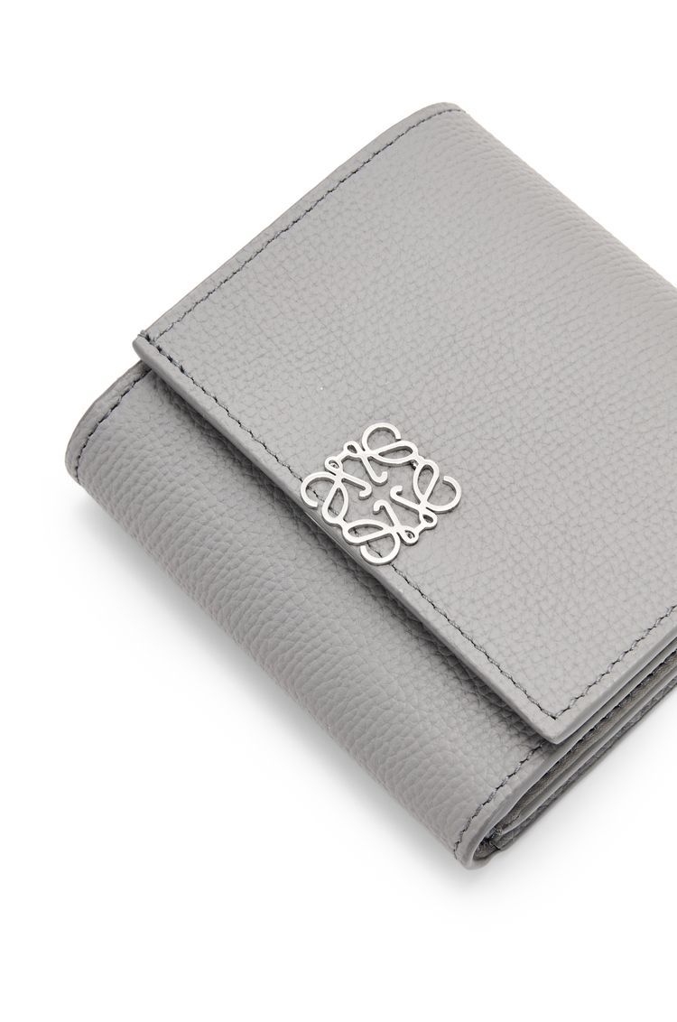 Anagram compact flap wallet in pebble grain calfskin