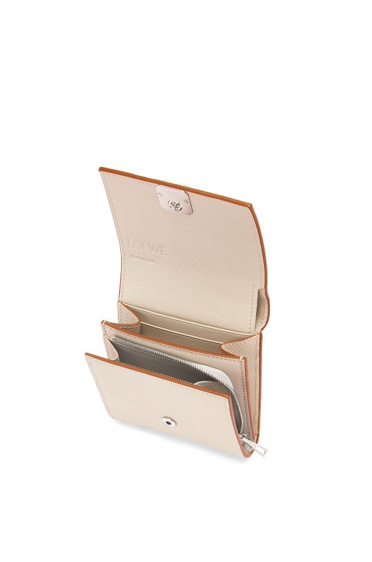 Anagram compact flap wallet in pebble grain calfskin