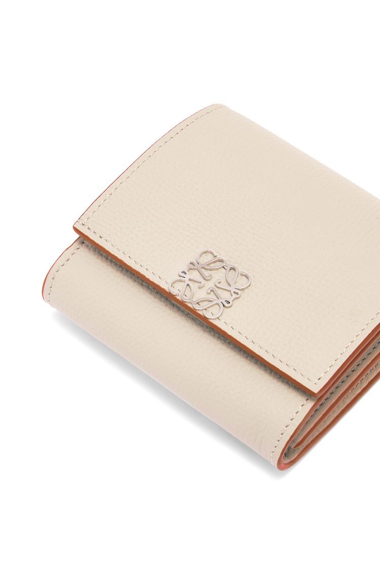 Anagram compact flap wallet in pebble grain calfskin