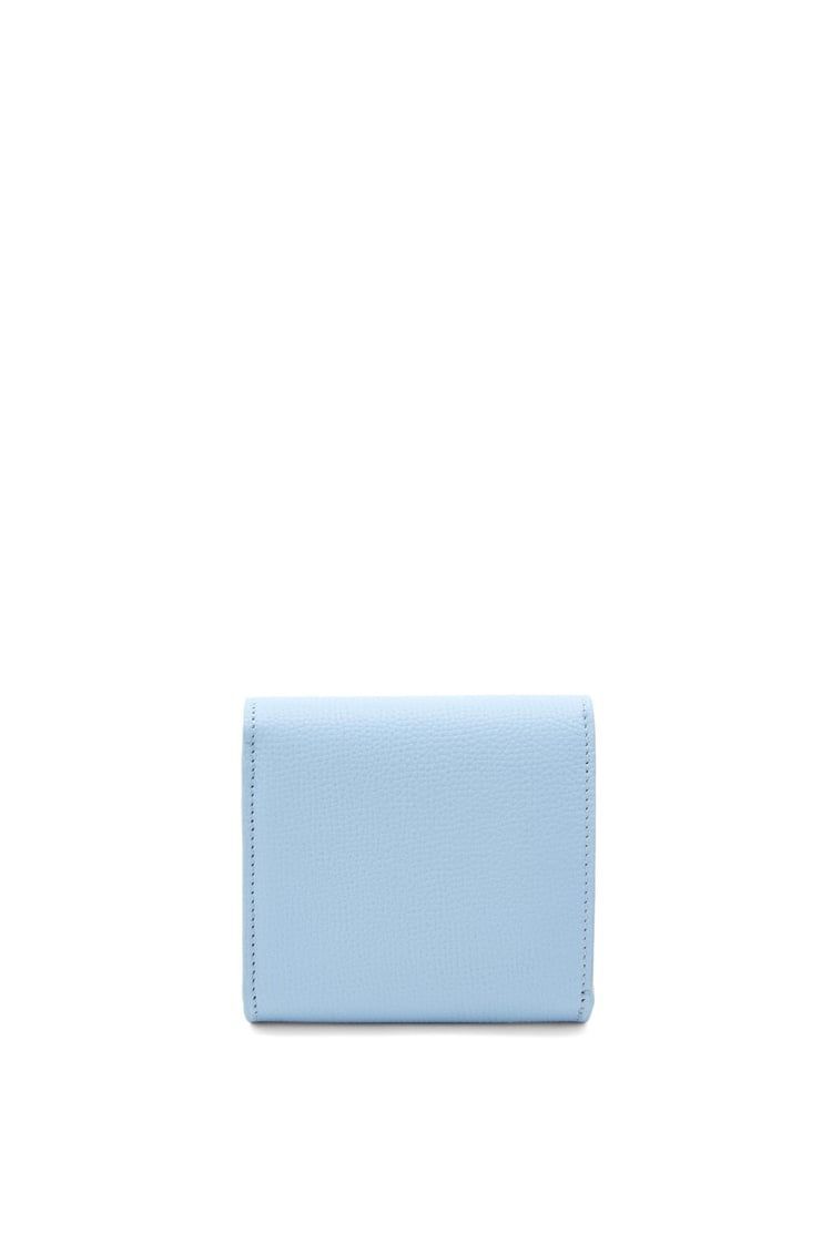 Anagram compact flap wallet in pebble grain calfskin
