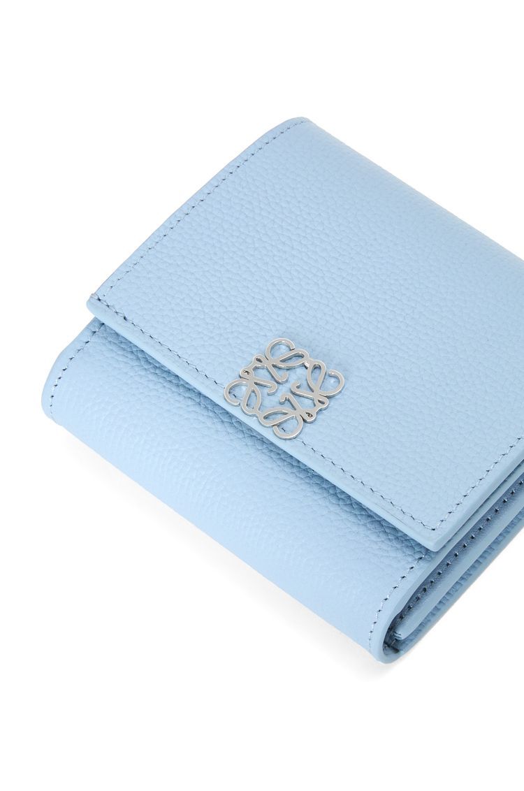 Anagram compact flap wallet in pebble grain calfskin