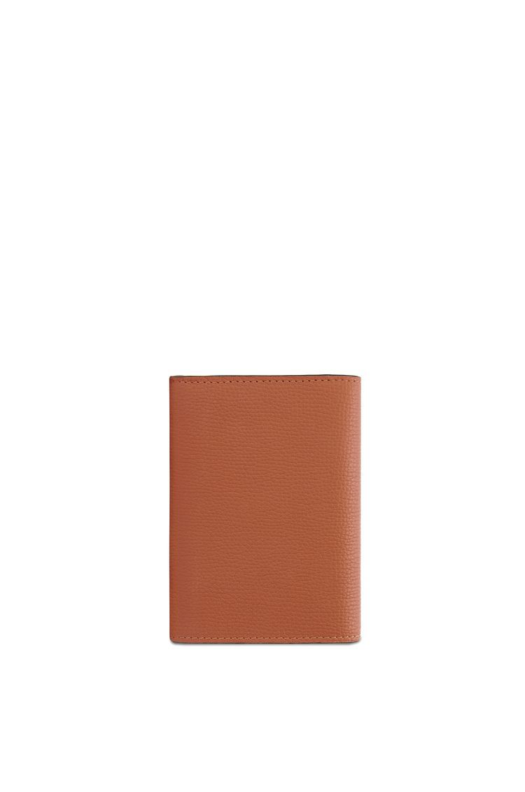 Anagram small vertical wallet in pebble grain calfskin
