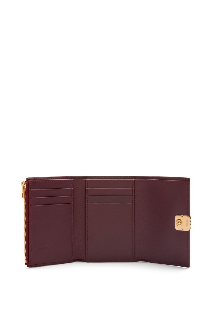 Puffer Anagram small vertical wallet in shiny nappa calfskin