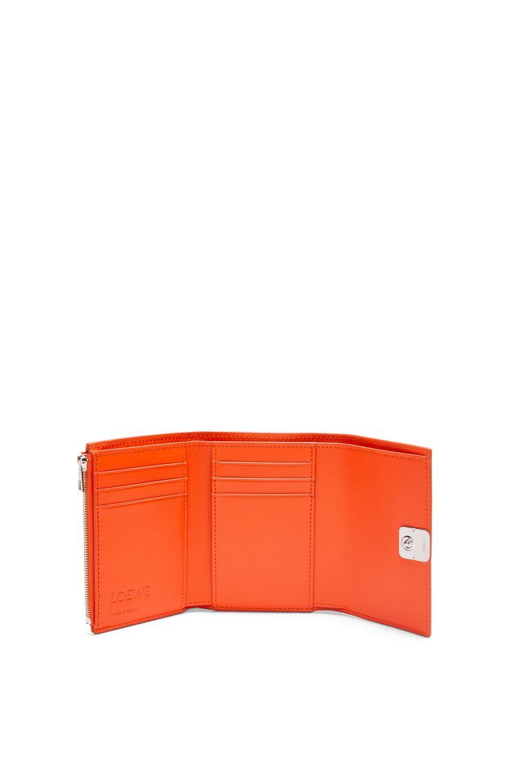 Anagram small vertical wallet in pebble grain calfskin