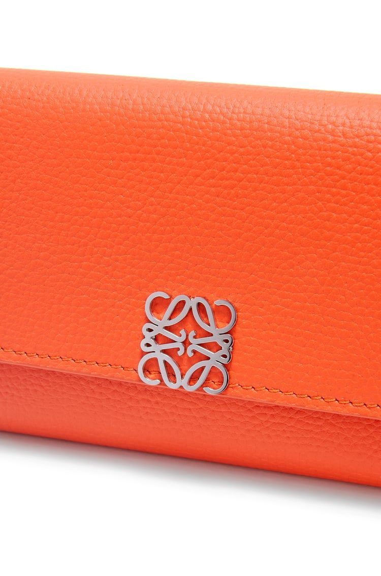 Anagram small vertical wallet in pebble grain calfskin