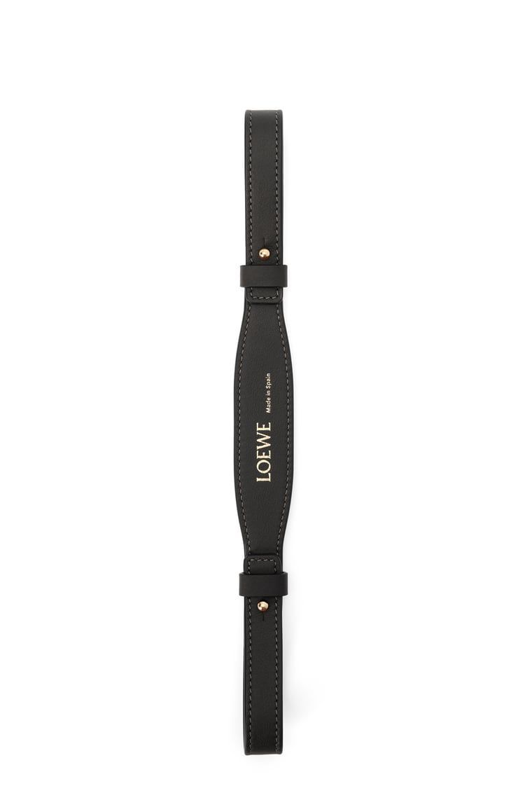 Branded short strap in classic calfskin