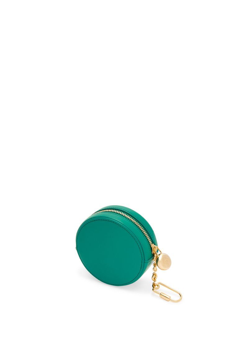 Pebble cookie key holder in shiny nappa calfskin