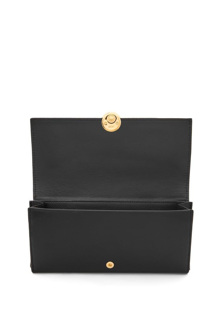 Pebble continental wallet in shiny nappa calfskin