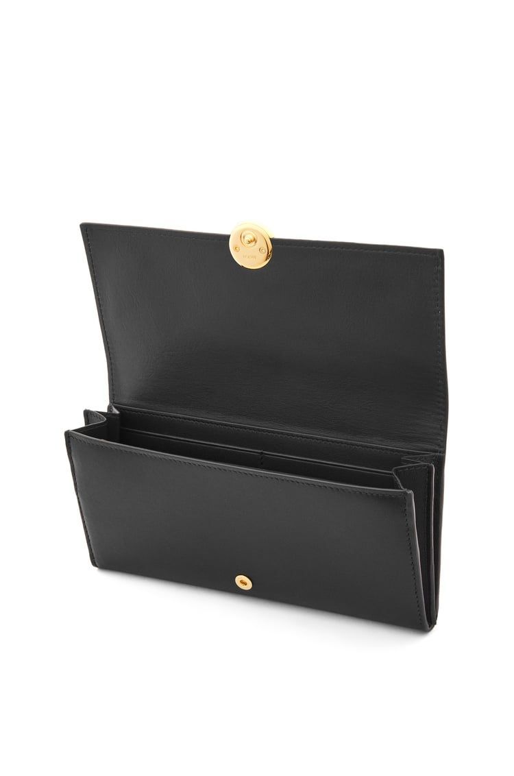 Pebble continental wallet in shiny nappa calfskin