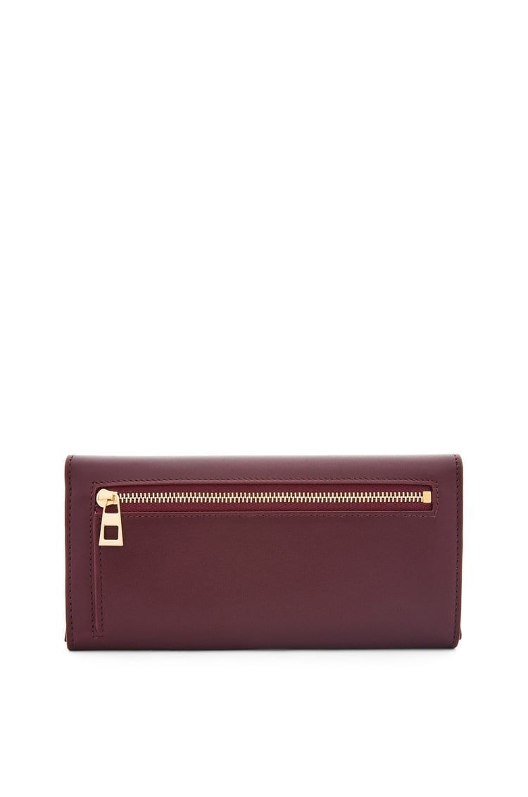 Pebble continental wallet in shiny nappa calfskin