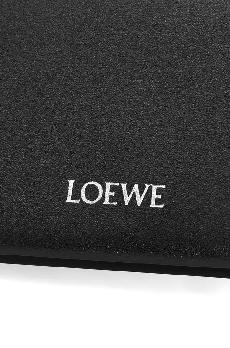 Trifold zip wallet in shiny nappa calfskin