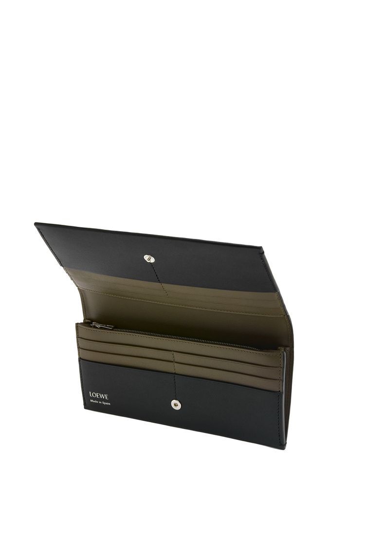 Long wallet in shiny nappa calfskin