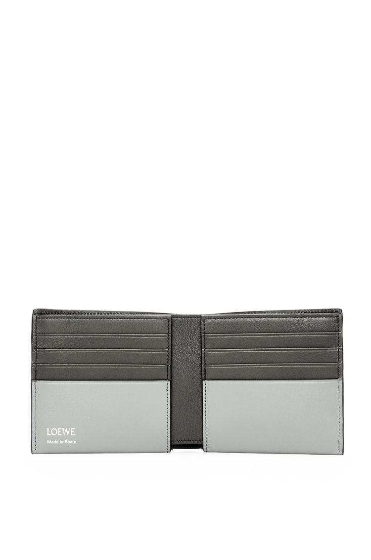 Bifold wallet in shiny nappa calfskin