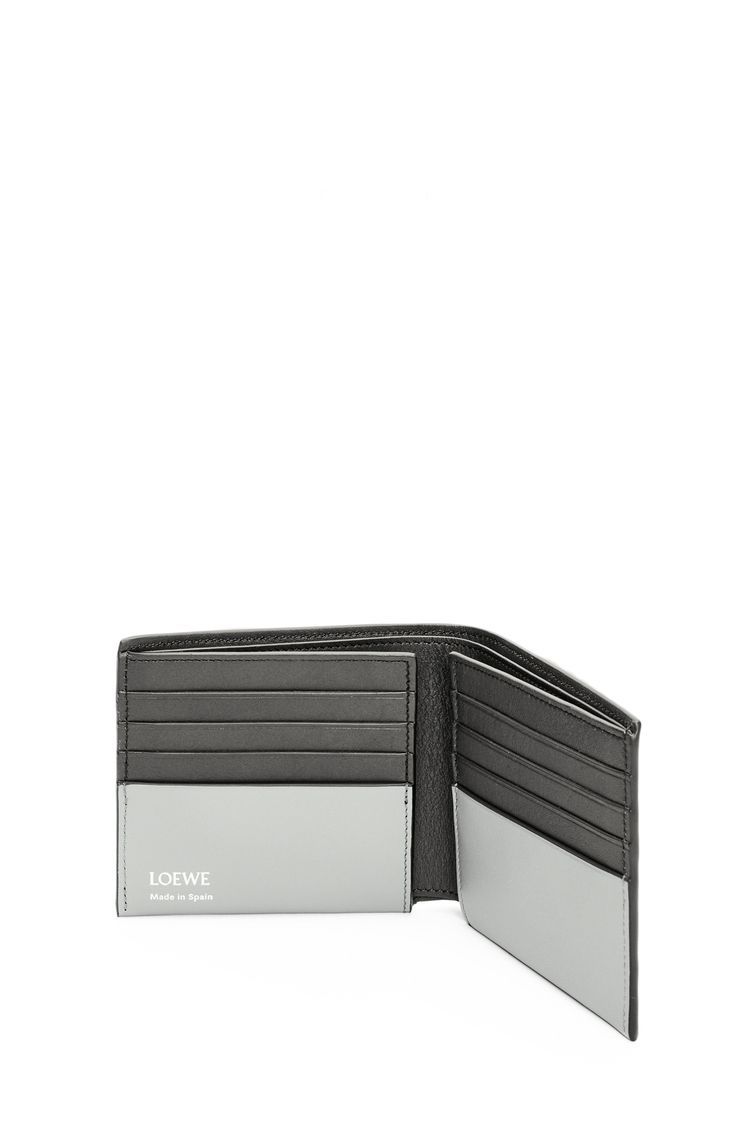 Bifold wallet in shiny nappa calfskin