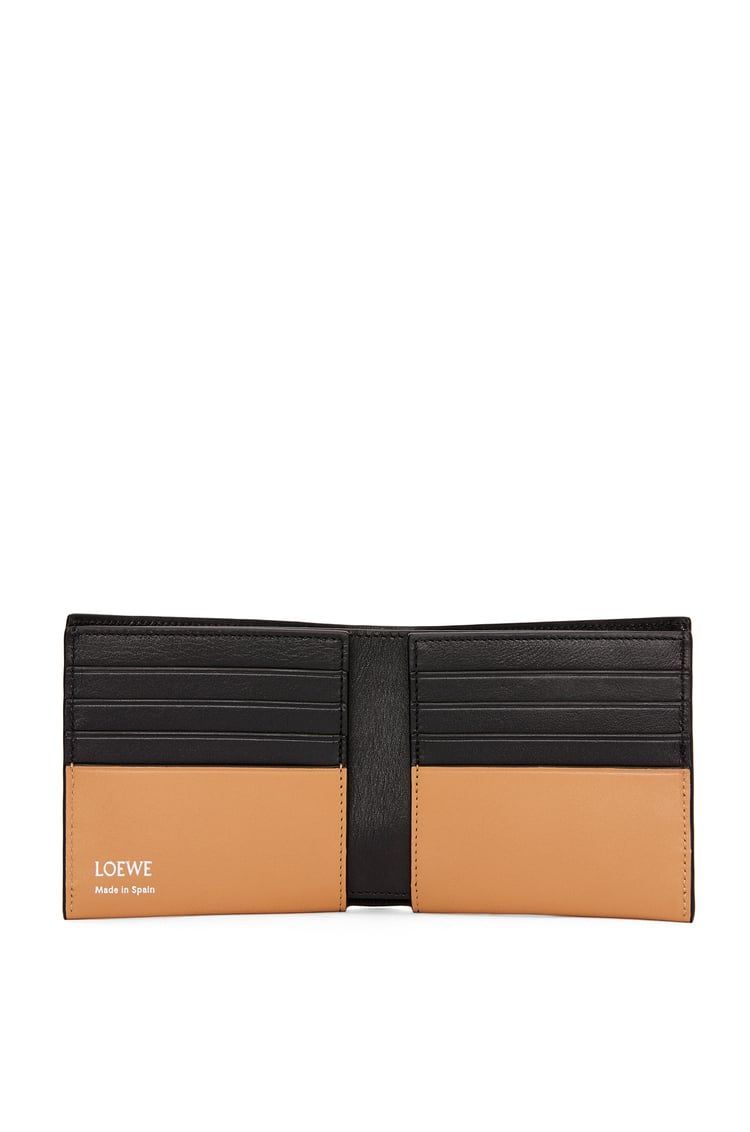 Bifold wallet in shiny nappa calfskin