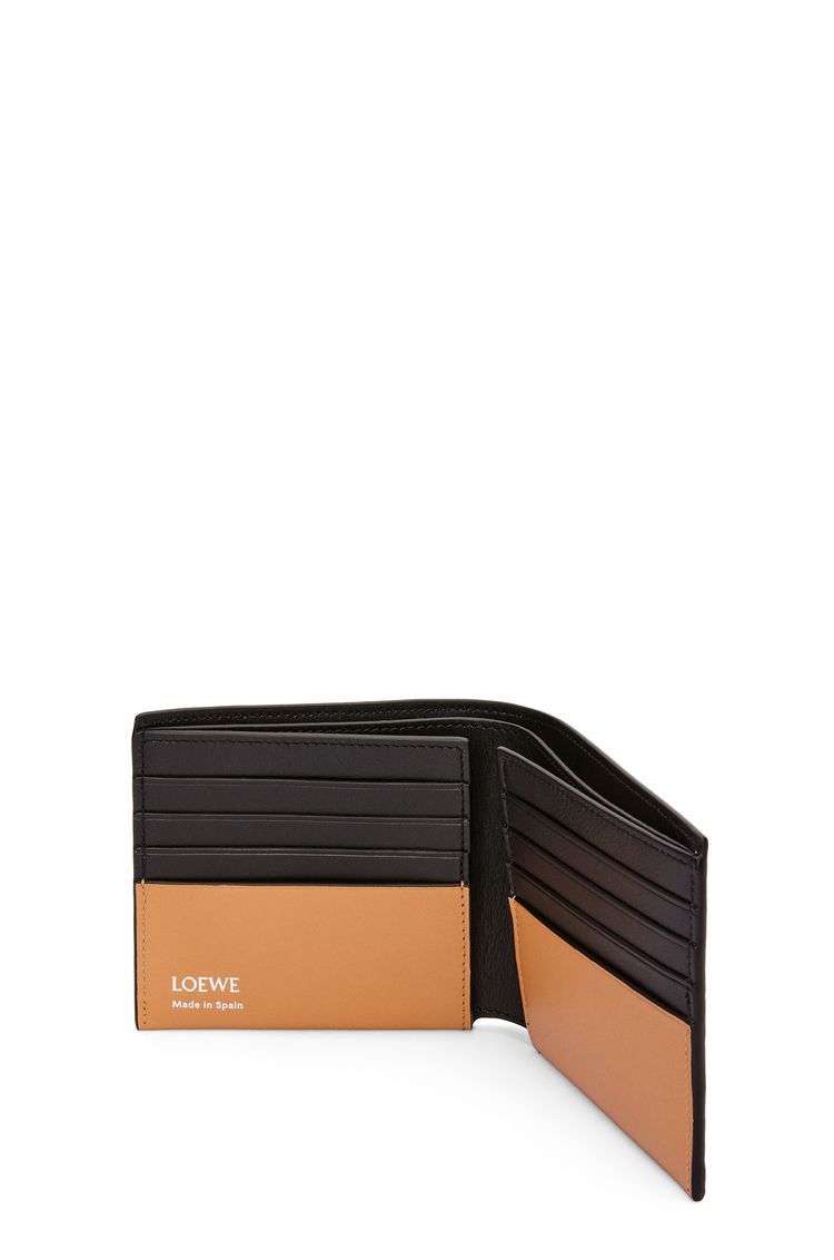 Bifold wallet in shiny nappa calfskin