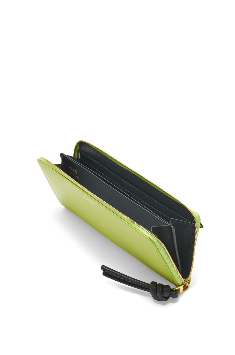 Knot zip around wallet in shiny nappa calfskin