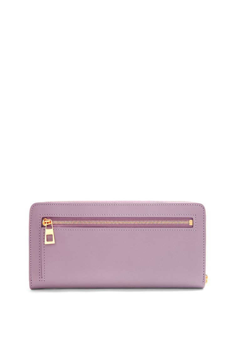 Knot zip around wallet in shiny nappa calfskin