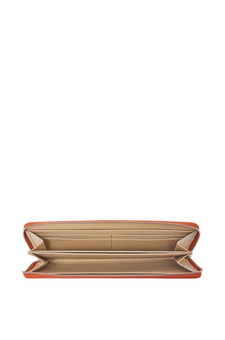 Knot zip around wallet in shiny nappa calfskin
