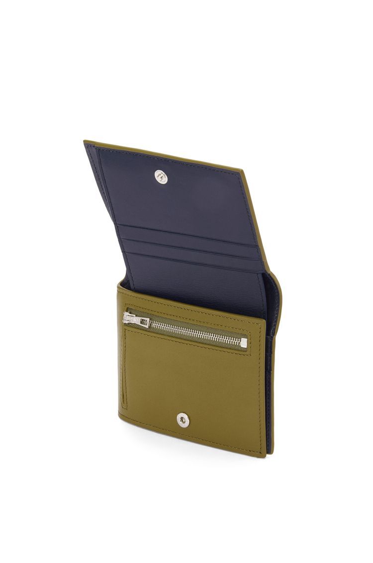 Folded wallet in shiny nappa calfskin