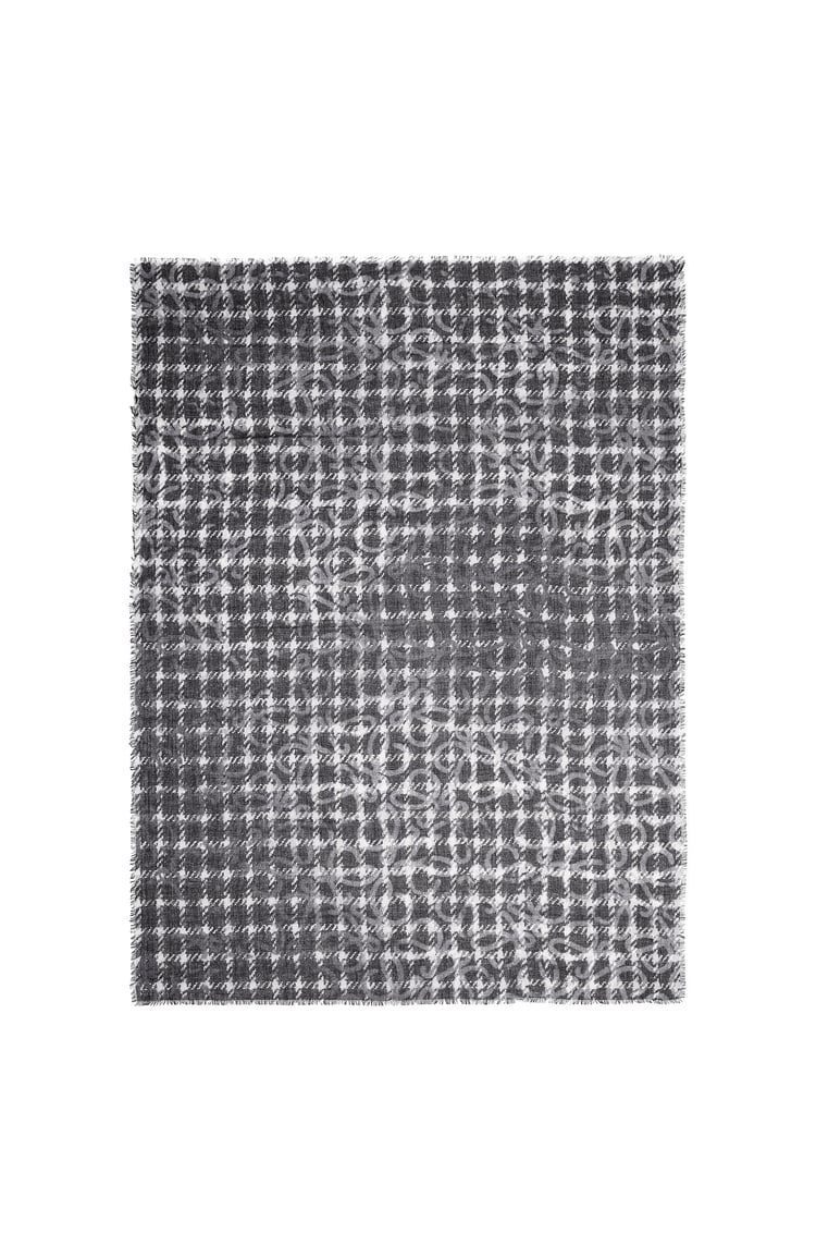Shawl in cashmere and silk