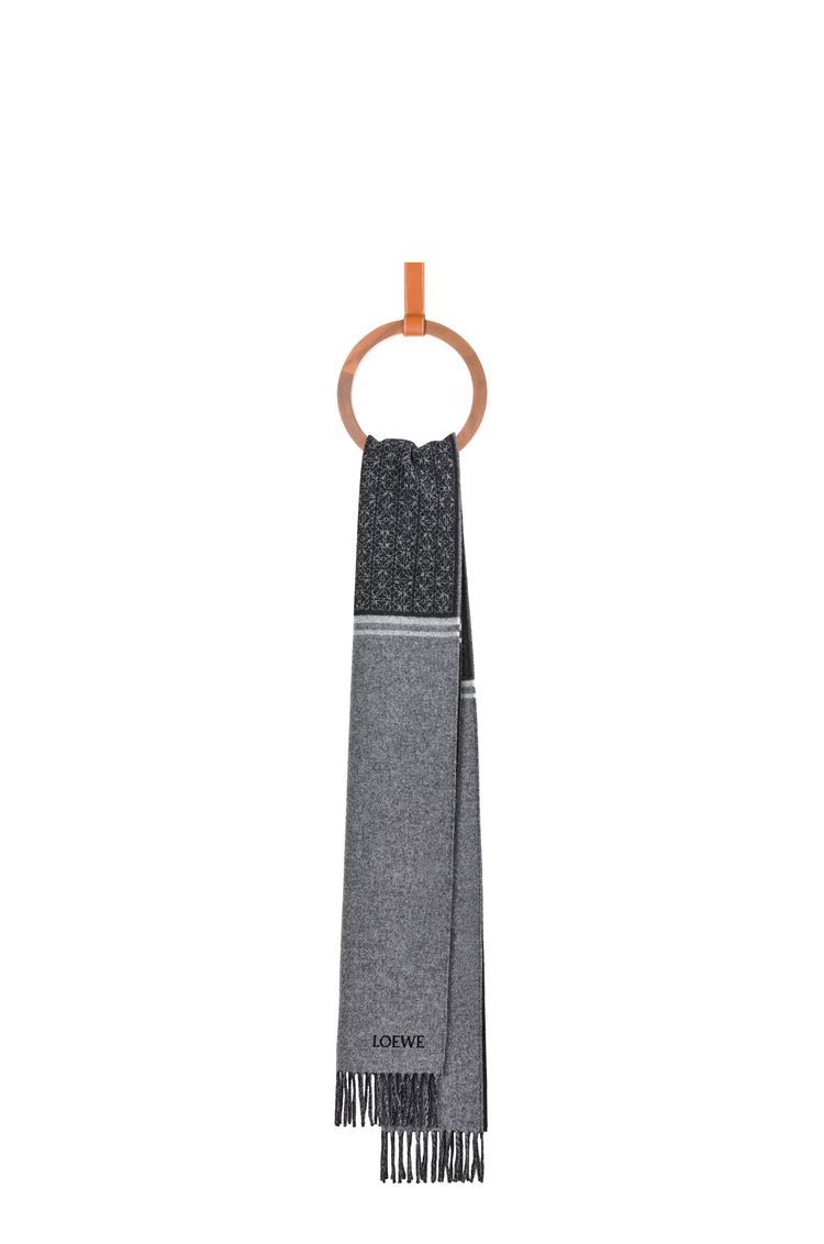 Scarf in wool and cashmere