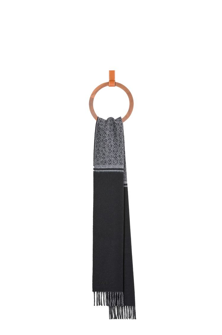 Scarf in wool and cashmere