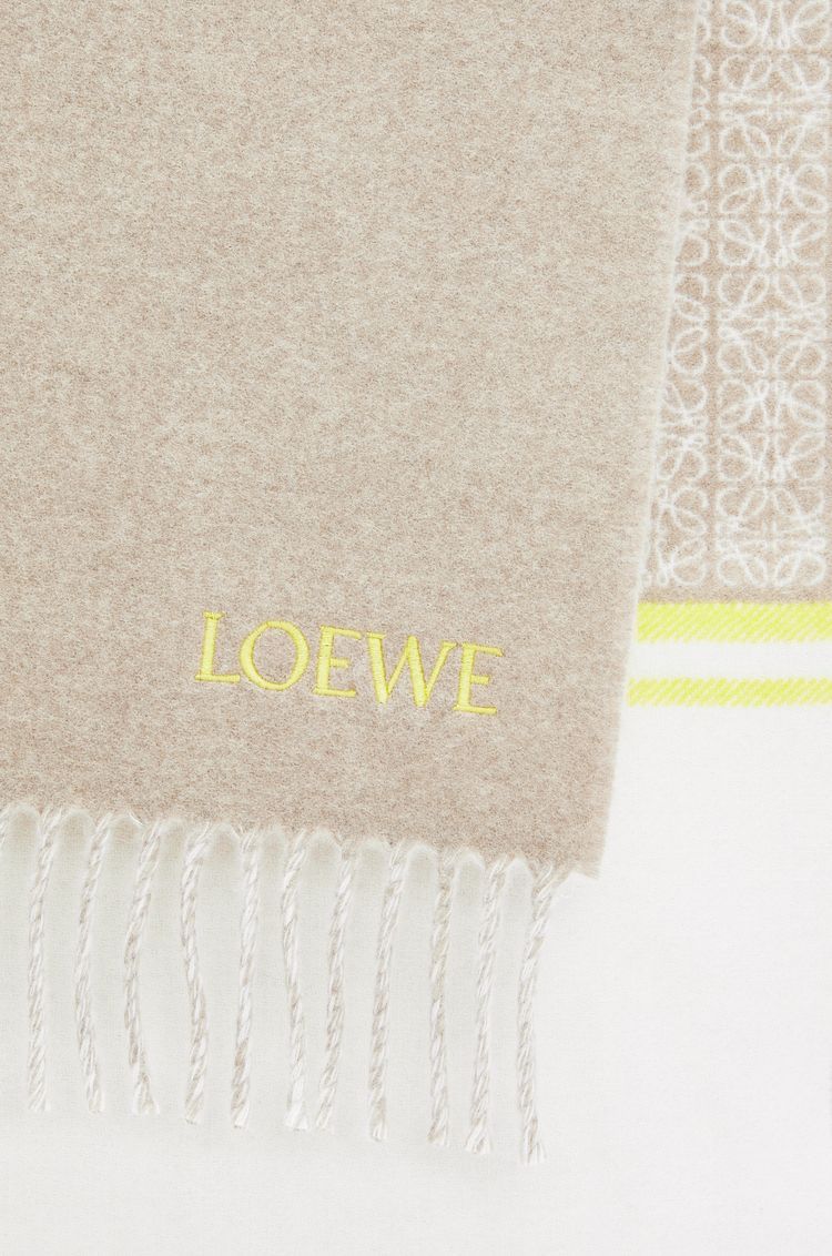 Scarf in wool and cashmere