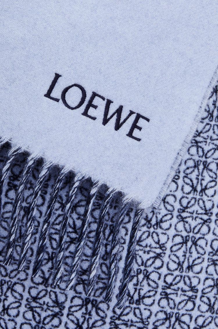 Scarf in wool and cashmere