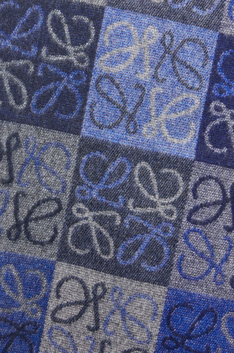 Scarf in wool and cashmere