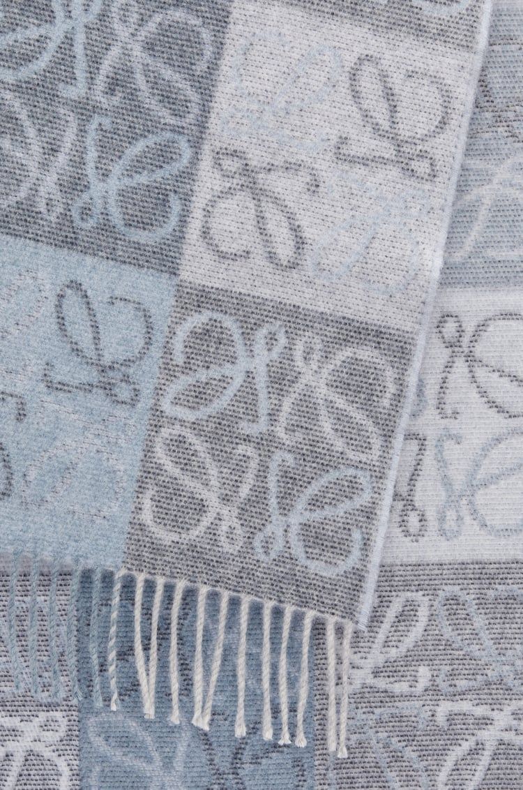 Scarf in wool and cashmere