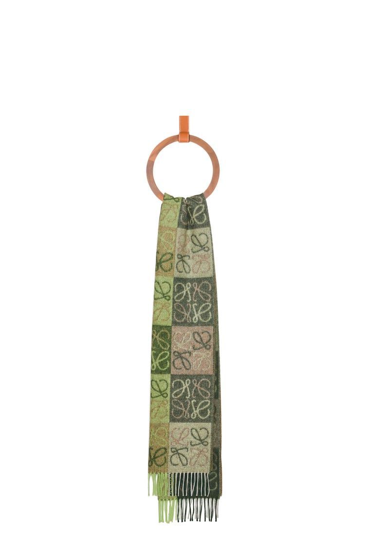 Scarf in wool and cashmere