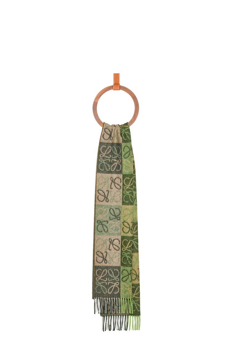 Scarf in wool and cashmere