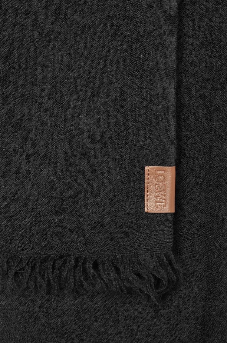 Scarf in cashmere