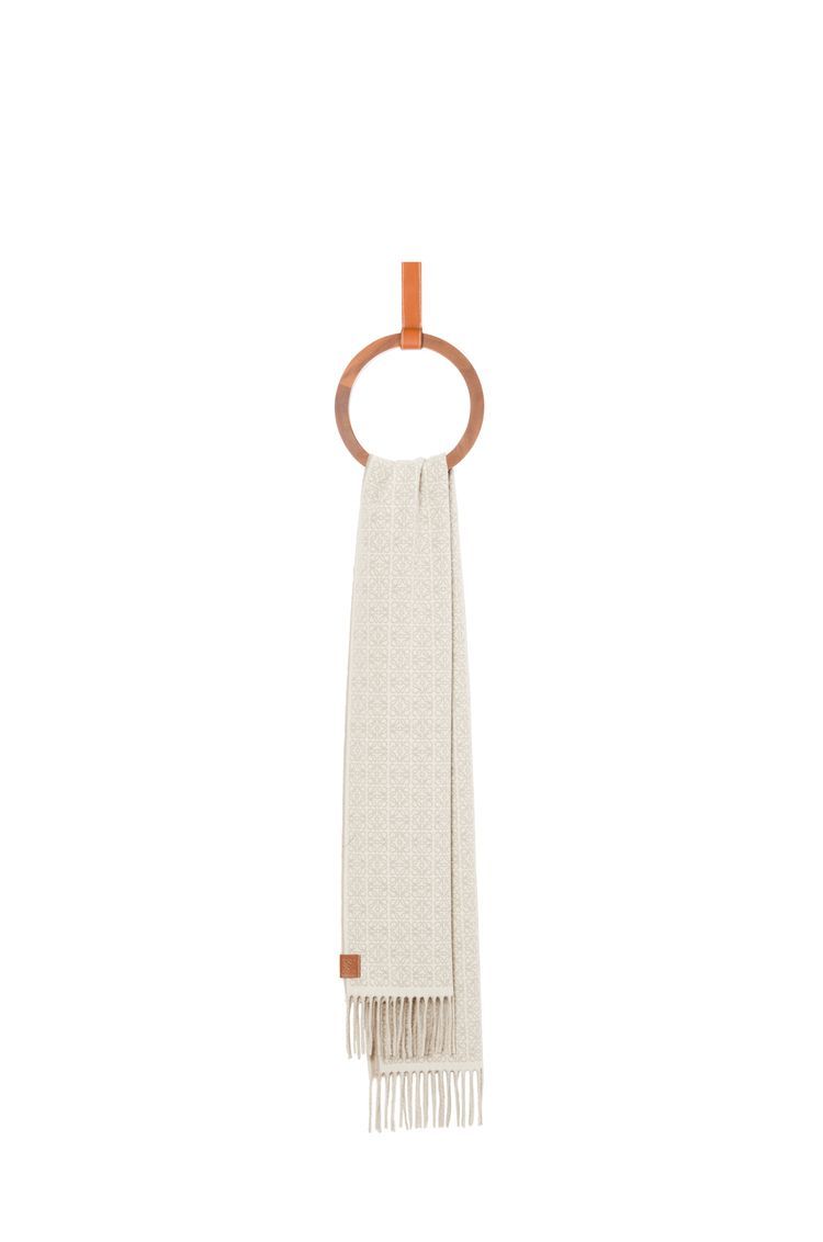Scarf in cashmere