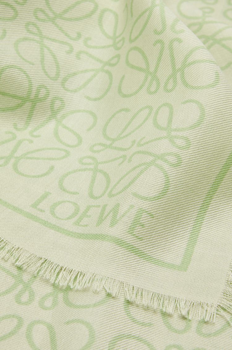 Anagram scarf in wool and silk