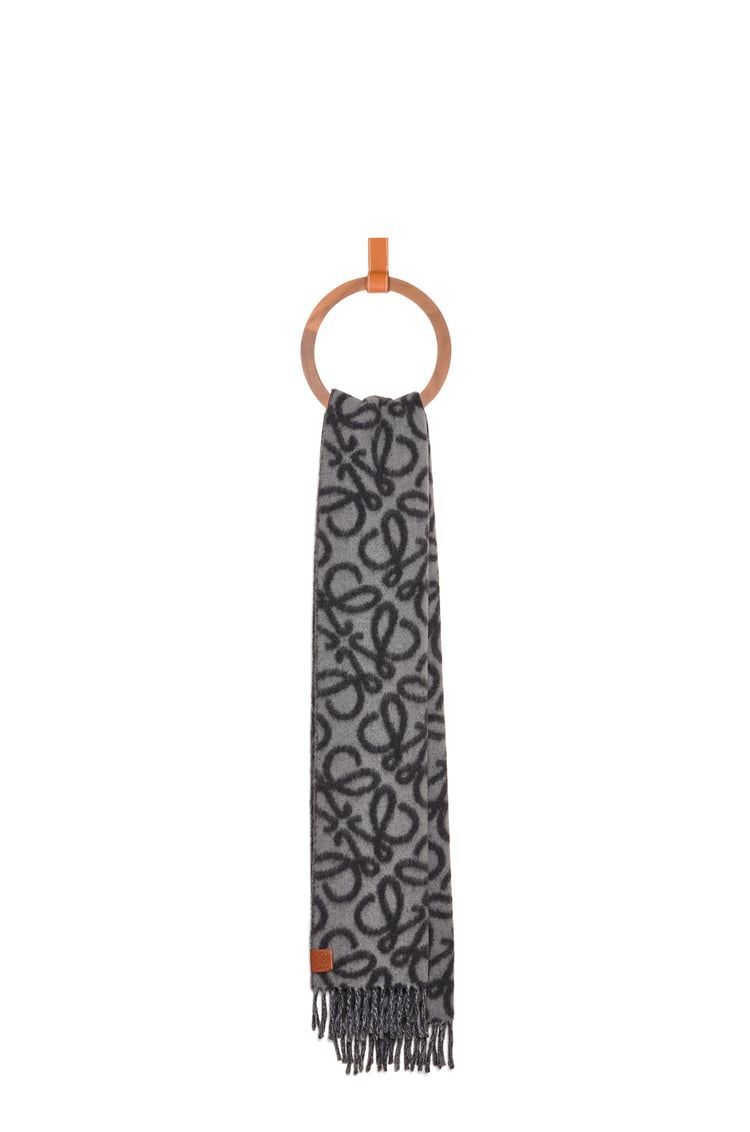 Anagram scarf in alpaca and wool