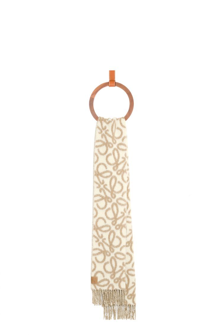 Anagram scarf in alpaca and wool