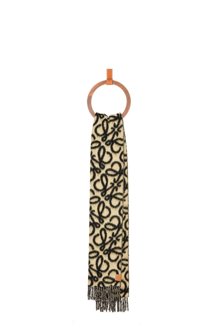 Anagram scarf in alpaca and wool
