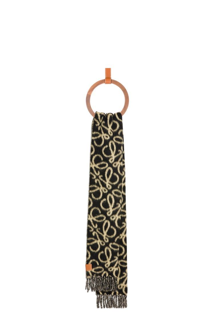 Anagram scarf in alpaca and wool