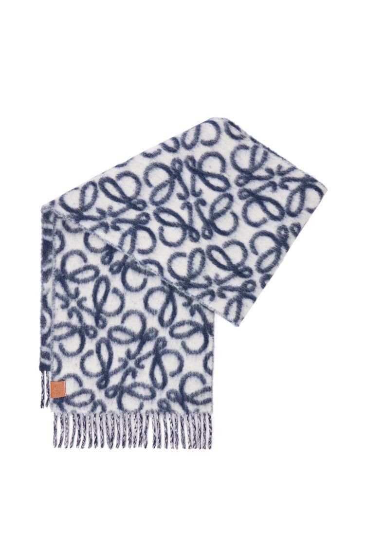 Anagram scarf in alpaca and wool